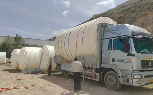 清水立式运输桶装车中