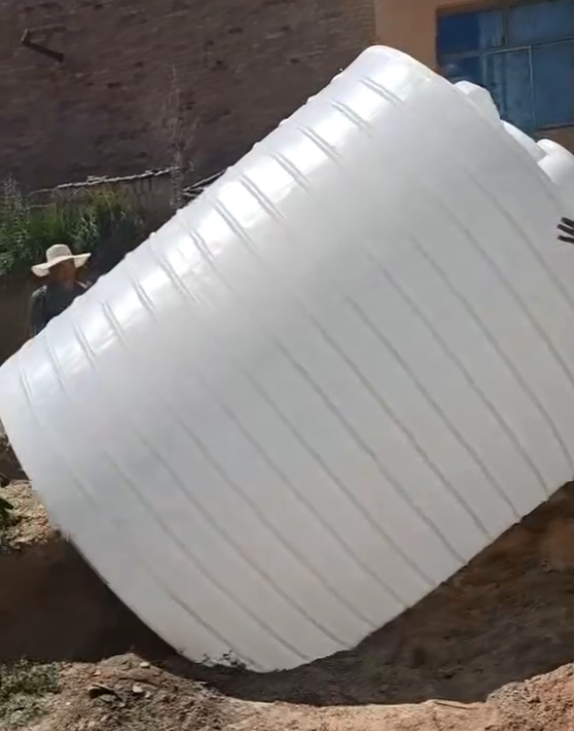 PE清水塑料大桶批量交付案例：满足多行业储运需求的可靠容器方案